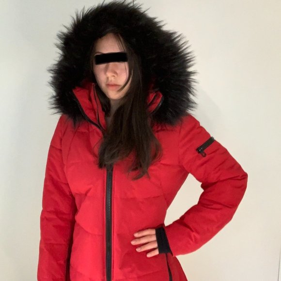 Red Parka - Picture 1 of 4